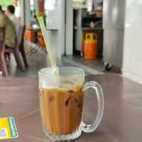 聚明彎茶店吃招聘吐司
