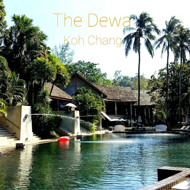 รีสอร์ทสไตล์ทรอปิคอลสุดชิลล์ริมหาดเกาะช้าง