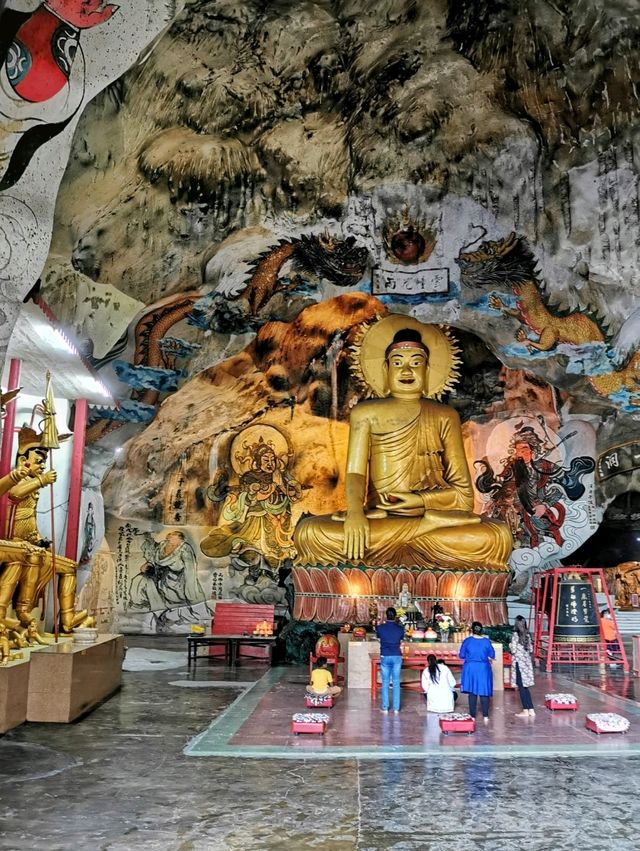 Perak Cave Temple exploration!