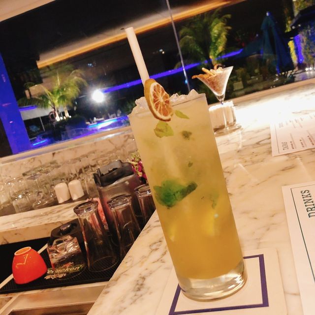 🇲🇾馬來西亞沙巴旅遊🍹🧉🍸半夜睡不著覺來喝杯飲料📍 Hilton Kota Kinabalu