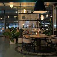 The Parlor  บาร์ลับหลัง Lobby โรงแรม the standard