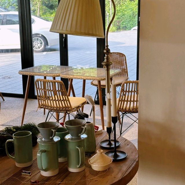 우드와 플랜테리어의 따스함☕️
