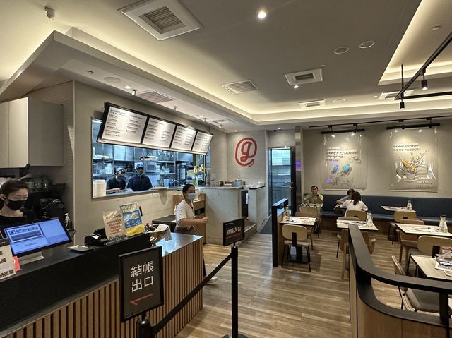 🍝 Gonna 共樂遊 食．旅．生活 (Gonnaeat京站店)：品嚐桃色義大利麵與美味牛排的好去處！🍖🥗