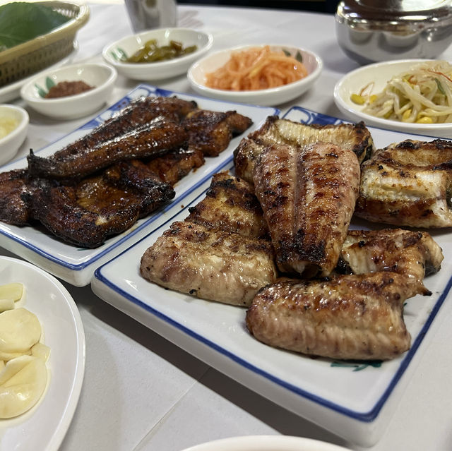 한옥에서 먹는 튼실한 장어구이