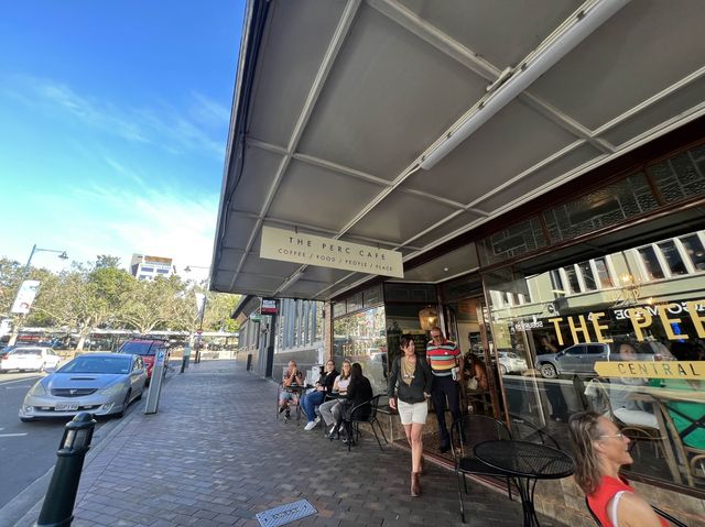 但尼丁早午餐推薦The Perc Cafe，海鮮巧達濃湯真的超好喝呀～海鮮料超多又香濃💕💕