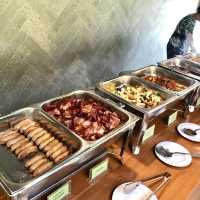 Buffet brakefast by the pool