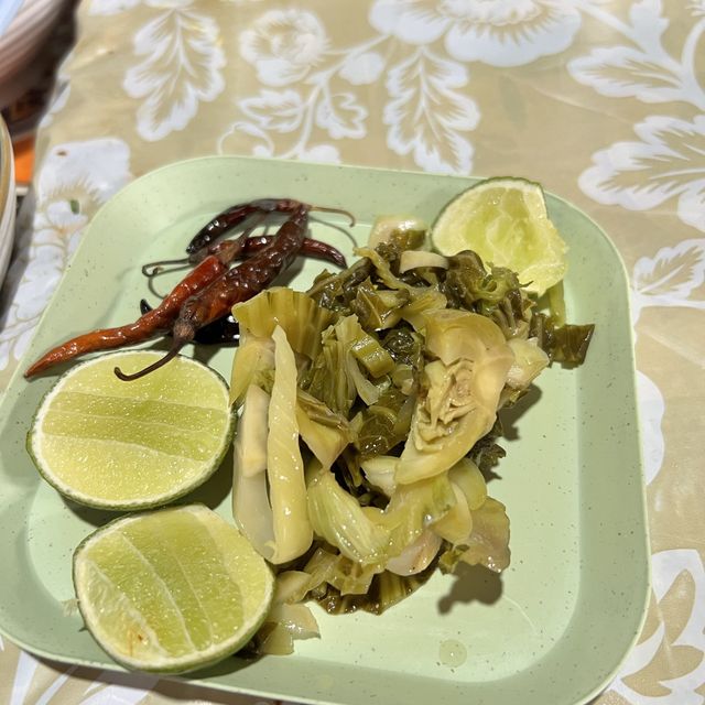 ขนมจีนเมืองแพร่ ที่ไม่มีน้ำย้อย !!!! แต่อร่อยสุดๆ