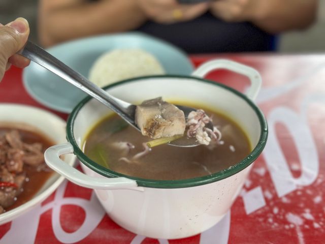ร้านอาหารพื้นเมืองภูเก็ต ราคาประหยัด 