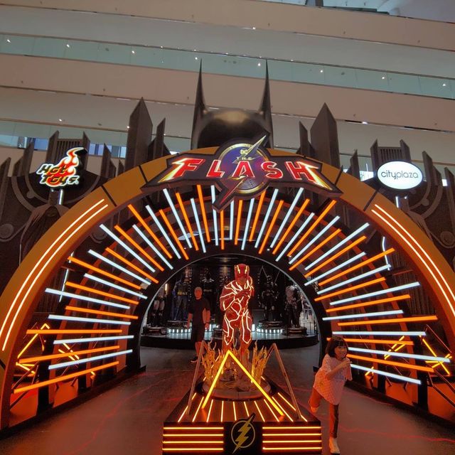 閃電俠x City Plaza x Hot Toys x 華納 快閃店