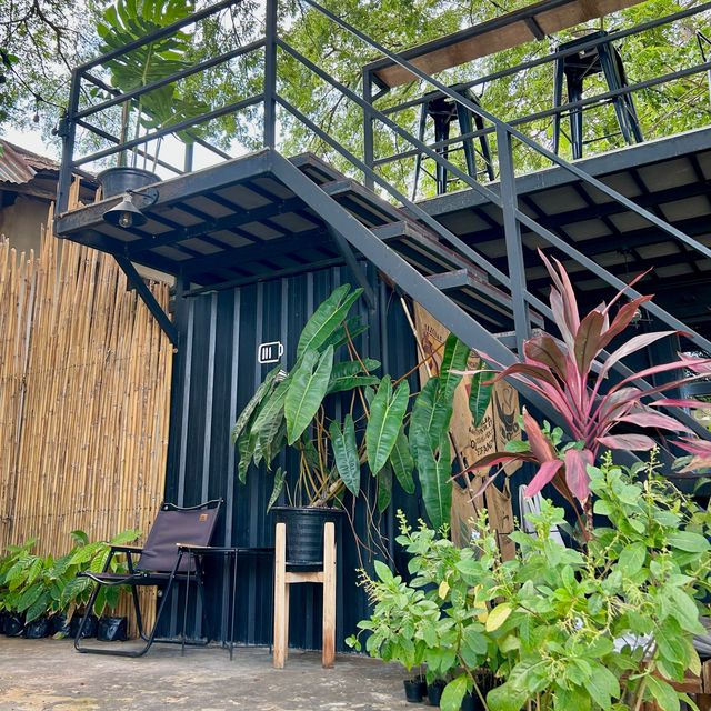 slurp coffee ร้านกาแฟริมแม่น้ำระยอง