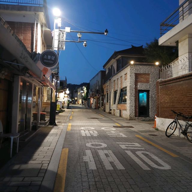 Streets of Gye Dong- Seoul
