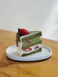 cozy greenery cafe🍰☕️🧁🍹….@BP
