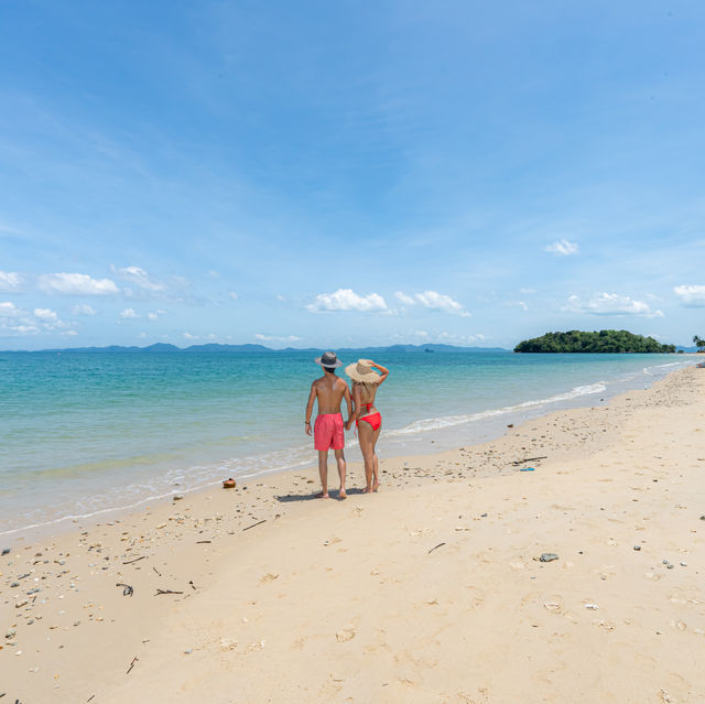 รีสอร์ทสุดหรูติดทะเล มีชายหาดส่วนตัว 🏝