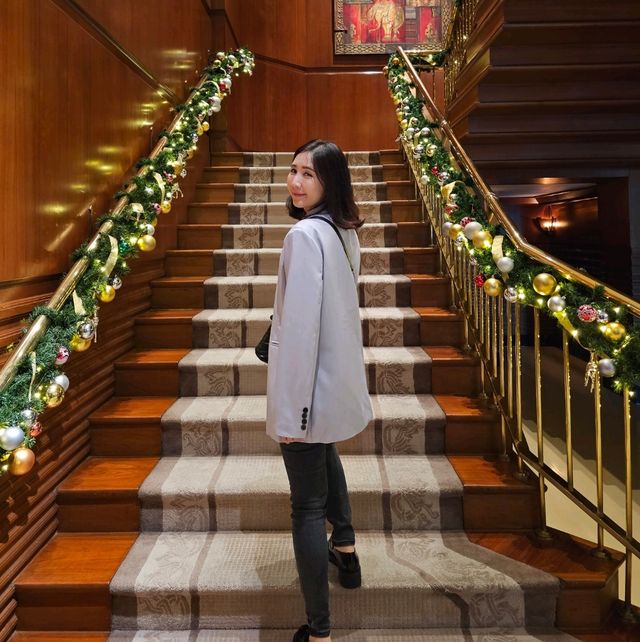 Afternoon Tea ธีมคริสมาสที่ โรงแรม เพนนินซูลา กรุงเทพฯ