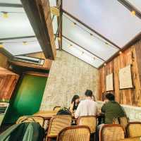 สวนผักโอ้กะจู๋ ร้านดังเชียงใหม่กลางสยามแสควร์ ซอย2