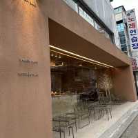 弘大入口駅！朝早くからやっているbakery cafe!