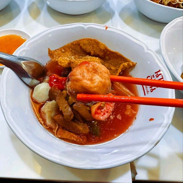 นายอ้วนเย็นตาโฟเสาชิงช้า Naiuan Yentafo