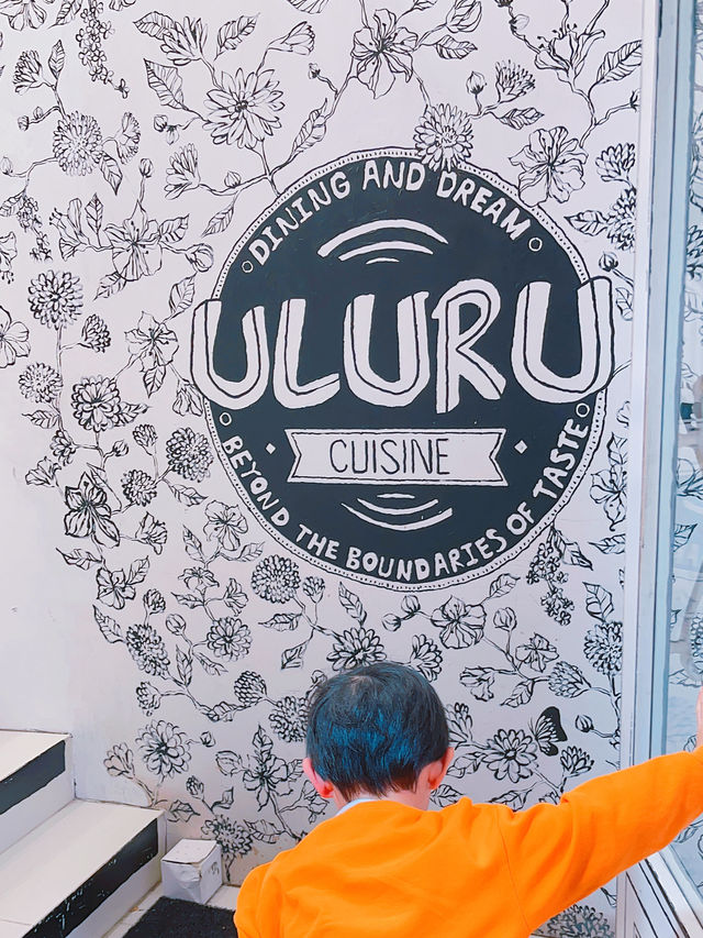 香港🇭🇰灣仔ULURU✅黑白二次元風💯網紅打卡餐廳‼️