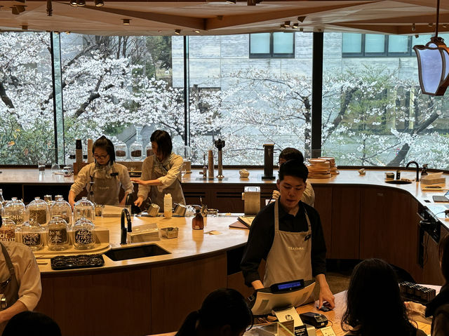 CoStudio | スターバックスコーヒー リザーブ ロースタリー 東京 - 美味しいコーヒーと素敵な雰囲気☕️✨