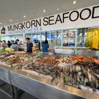 บุฟเฟต์ทะเลที่ห้ามพลาดอีกร้าน Mungkorn Seafood