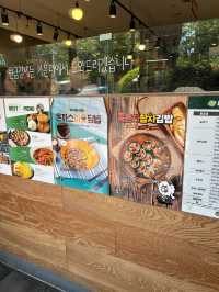 점심웨이팅 필수인 24시간 가성비 분식맛집,싸다김밥 마포역점
