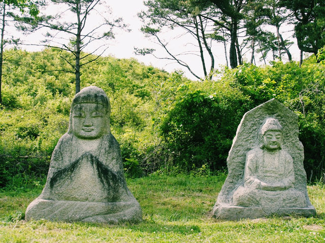 The Unjusa 운주사