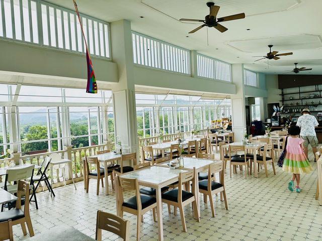 「泰國布吉Panphuree Residence -SHA Hotel」- 豐富早餐免費機場接送，無際泳池