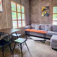 BENEFIT | THERE ARE MANY ATTRACTIVE SPOT FOR COFFEE OR OOTD PHOTOS