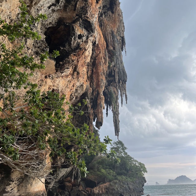 A hidden gem awaits at Railay Beach – a slice of heaven accessible only by boat!