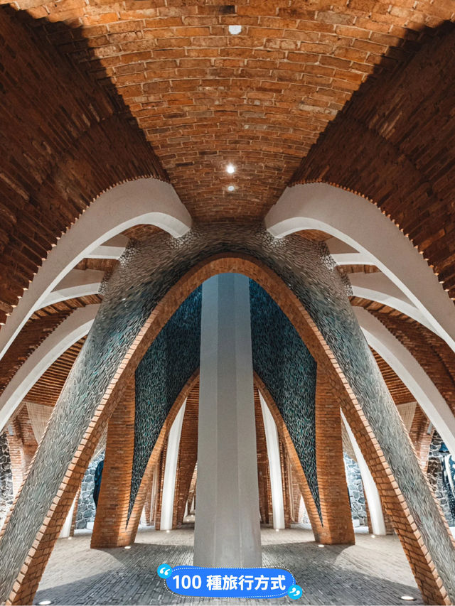 《現代建築》瑪絲菲爾大廈：深圳龍華區時尚小鎮的建築地標，外觀如展翅雄鷹