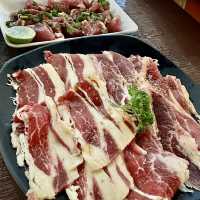 ใครชอบเนื้อ ต้องร้าน *เสือเป็นสัตว์กินเนื้อ*