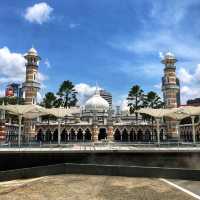 🇲🇾 Discover the Spiritual Heart of KL: Explore its Iconic Mosques 
