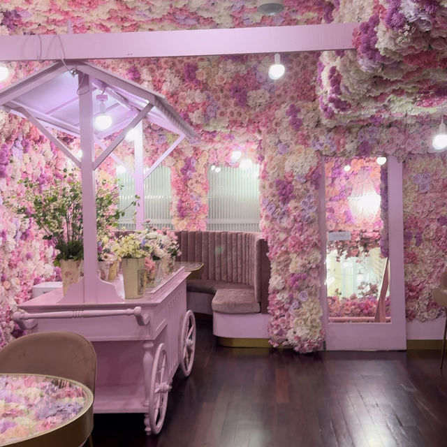 💐🌹プーケットで一番映えるお店🌷🌸🌼
