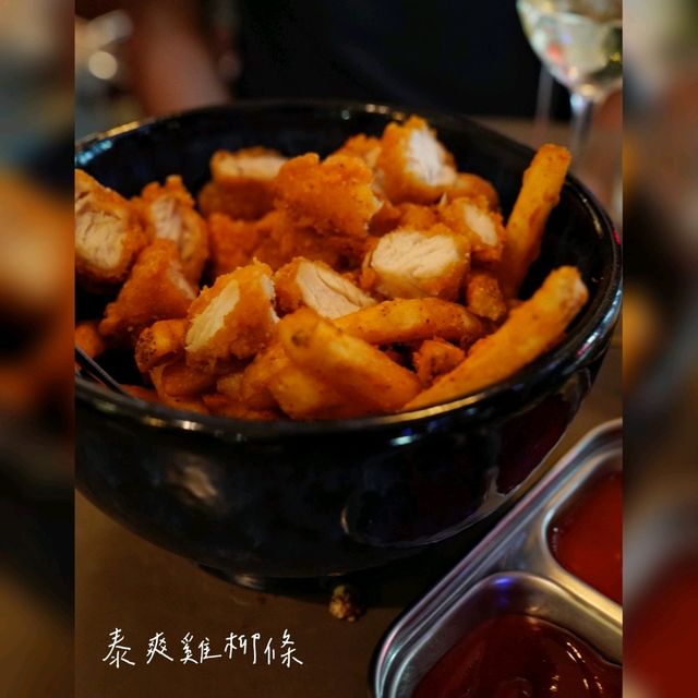 西門町二樓隱秘個性酒吧😻