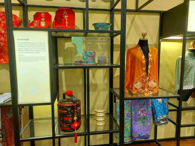 ชมพิพิธภัณฑ์เก่าแก่กลางเมืองภูเก็ต