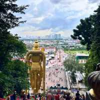 🤩 บันไดหลากสีที่ Batu Caves