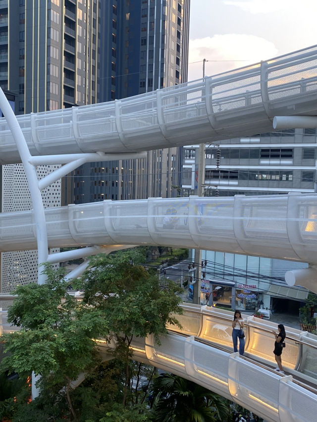 Marche Thonglor คอมมูนีตี้ใหม่ ณ ทองหล่อ