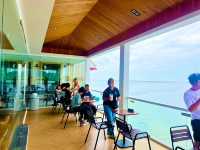 Cafe Amazon กลางทะเลชลบุรี