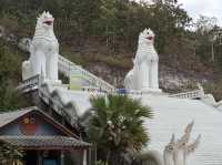 Midday trip at Wat Phra That Mae Yen