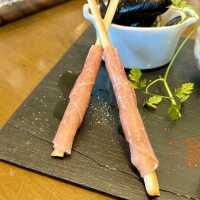 【兵庫・神戸】神戸港と牡蠣料理のマリアージュ「The Oyster Bar KOBE」