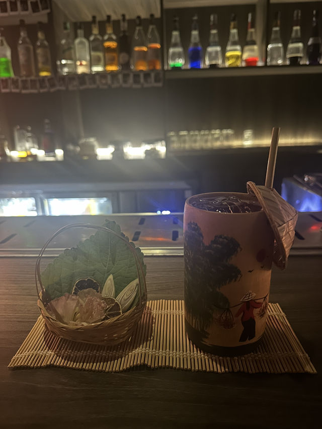 🥂Van Cocktail Bar บาร์เน้นบรรยากาศ เพลงสากล