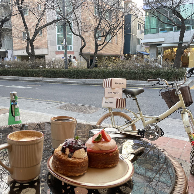 跟著韓國人跑咖！必吃可頌甜甜圈超酥脆