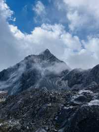 ภูเขาหิมะมังกรหยก (Jade Dragon Snow Mountain)