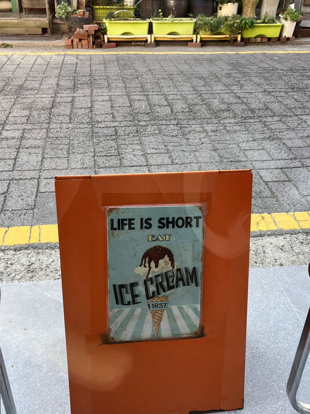 서촌마을 걷다보면 보이는 아이스크림 맛집 감성카페🍦