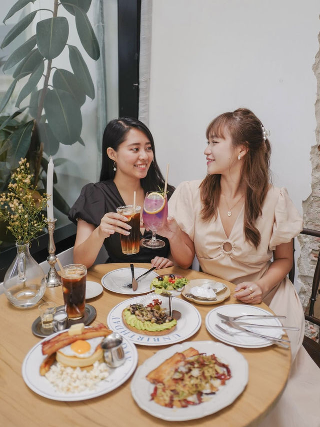 曼谷🇹🇭奶油風自然光cafe🤎