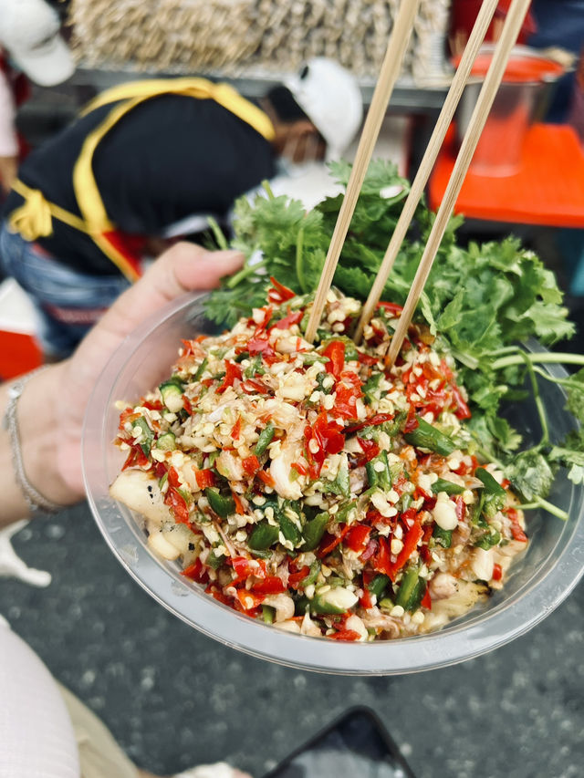 ตะลุยกินสตรีทฟู้ดที่ไซน่าทาวน์ เยาวราช 🍖🍡🍟🌮