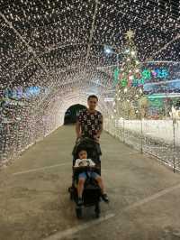 ถ่ายรูปคริสมาสต์โรบินสัน ลาดกระบัง