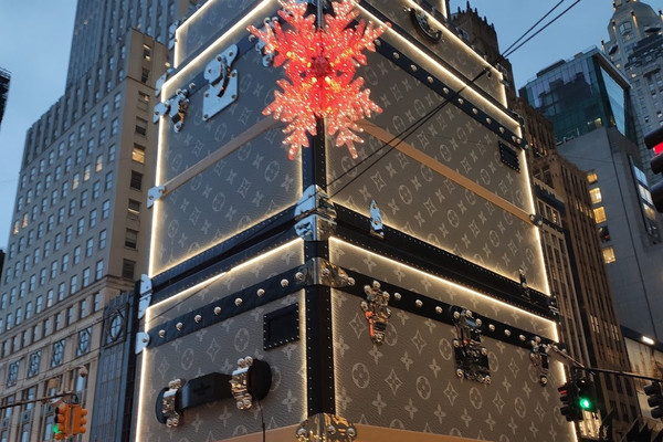 ルイ ヴィトン ニューヨーク5番街 Louis Vuitton | Trip.com ニューヨーク