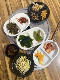 【韓国旅行】釜山釜田／メニュー豊富な市場食堂