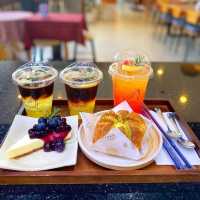 S-Curve Specialty Coffee Cafe 
